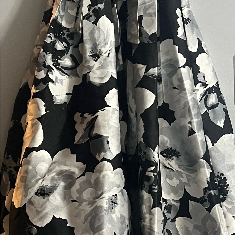 Speechless Black and White Floral Kids Dress - Picture 4 of 6